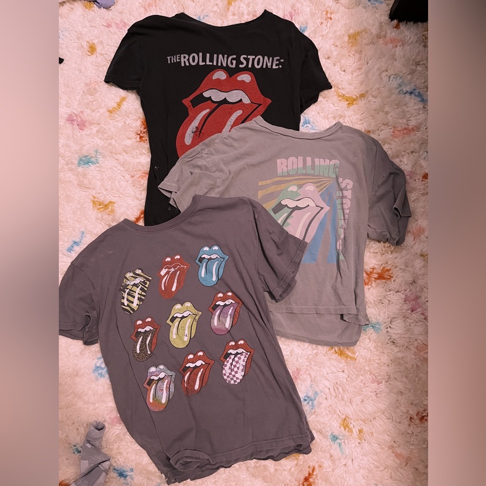 GRAPHIC TEES FOR SALE!!!❤️‍🔥🎸🪩